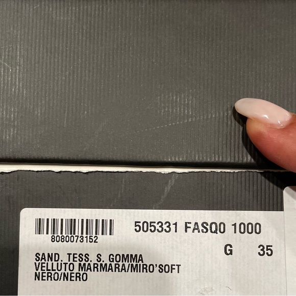 Authentic Gucci velvet slides with bee/star embroidered emblem - Picture 7 of 9